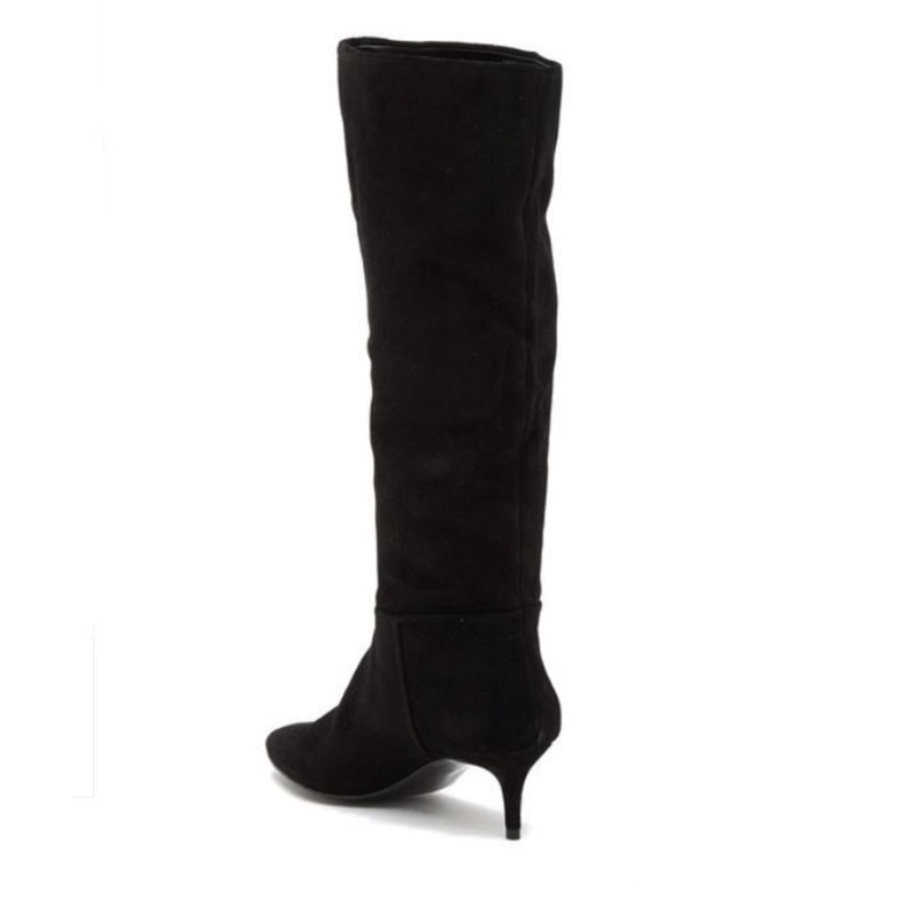 *** SOLD *** Steve Madden Suede Boots Retail $199 - Picture 2 of 8